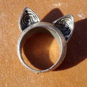 Silver Colored Kitty Cat Ears Quirky Eclectic Animal Statement Ring Size 7